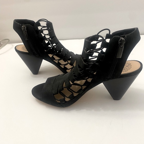 NEW!  Vince Camuto Eliaz 7.5  black Caged Peep Toe Heel with Zipper - Picture 2 of 16